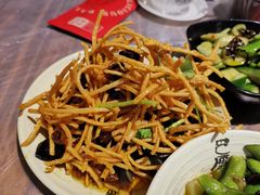 馓子拌皮蛋-巴厘龙虾·榜首油焖大虾(音乐学院·沿江酒馆店)
