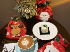 -Fridi Patisserie Cafe