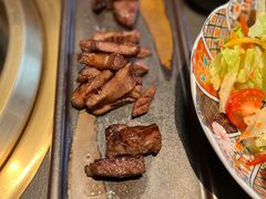 -铭牛烧肉·和牛海鲜自助(高新月牙湖店)