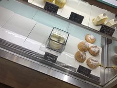 面包甜点陈列柜-KOMUGI 小麦家(新地假日广场店)