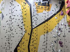 -问山MountQuest攀岩馆