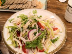 老虎菜-清真·玛丽亚新疆菜主题餐厅(浙江中路店)