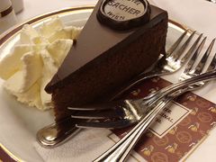 -Cafe Sacher(WIEN)