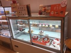 面包甜点陈列柜-沁园(新沙正街店)