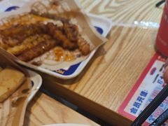 -魔都三兄弟酸辣粉·蘸卤炸串(虹桥万科店)