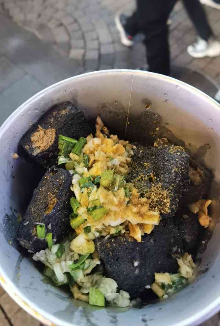 罗家臭豆腐(步行街店)-"在长沙吃的最一般的臭豆腐明明是现炸出来.