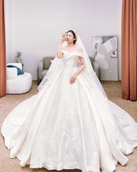 -派丽莫Pellimo原创设计婚纱品牌