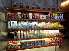 零售区-星巴克臻选(南京艾尚天地店)