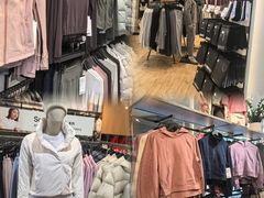 -lululemon(上海浦东IFC店)