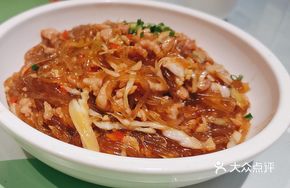 Pickled Vegetable Stir-fried Sweet Potato Noodles with Shredded Pork