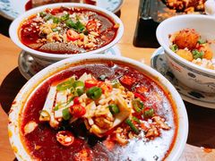-炉小二铜锅牛蛙•川湘菜(三里屯店)