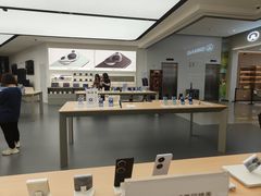 -华为授权体验店(中山公园来福士)