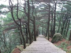 -罗田薄刀峰风景区