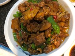 青阳炒公鸡-三道菜(明堂公园店)