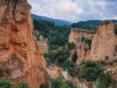 -彩色沙林风景区