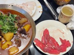 -周老三跷脚牛肉·全牛火锅(非遗传承店)