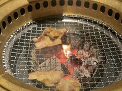 -山川小町·极番烧肉(新地假日广场店)