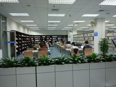 -南山图书馆(常兴路店)