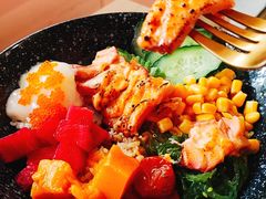 炙烤三文鱼波奇饭-Miss Fresh轻食(南京西路店)