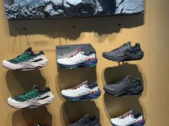 -凯乐石KAILAS(万国奥特莱斯店)