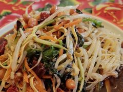 -闯关东东北农家菜(崂山石老人店)