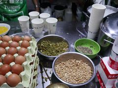 花生芝麻葡萄干-清真老马家国华牛奶鸡蛋醪糟(正宁路店)