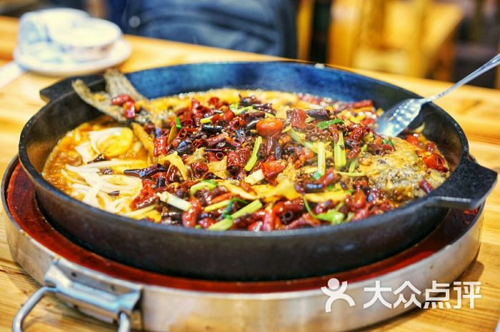 聚富林特色铁板烧鱼