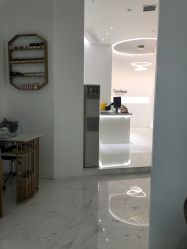 -微笑雨嘉造型护肤