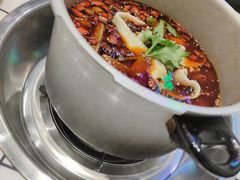 -晓彭肥肠鸡·泡椒鸡火锅(水木天地店)