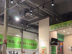 -山野的朋友露营炭火烤肉