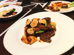 蒜片炒和牛-杭州西子湖四季酒店·金沙厅