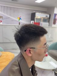 -米娜护肤造型