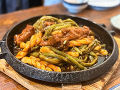 铁锅排骨豆角焖卷子-百花人家(门城水岸店)