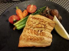 檸檬香煎三文魚-上海齐鲁酒店·辣椒屋咖啡厅