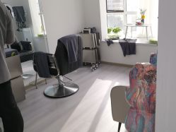 -LILI·HAIR SALON理理造型