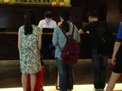 -杭州西湖艺联君亭酒店(黄龙体育中心地铁口店)