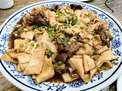 -壹阁胡羊焖饼(特色小吃街店)