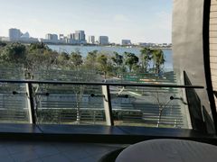 -上海滴水湖皇冠假日酒店