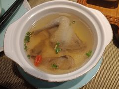 松茸瑶柱炖乳鸽-童福兴·南京菜(老门东店)