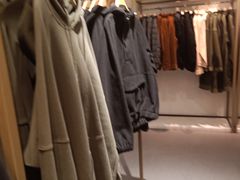 实物图-URBAN REVIVO(济南领秀城贵和购物中心店)