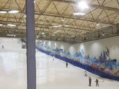 -乔波室内滑雪场