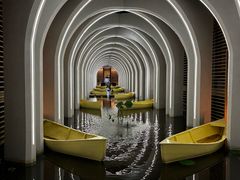 -涨巢·潮玩水疗局