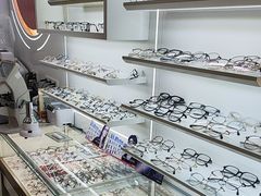 -美式眼镜·授权蔡司.依视路.尼康.豪雅.明月(南翔印象城店)