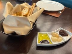 -卡佩罗意大利餐厅及酒吧Al Cappello Trattoria