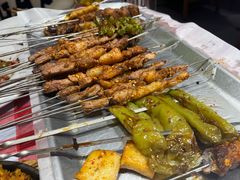-三个大叔烤羊肉串·歌手驻唱·碳烤鲜肉(西三旗店)