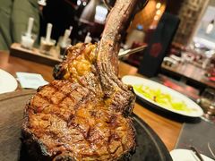 -恰餐厅及酒吧 CHAR Bar & Grill (北京丽都皇冠假日店)