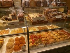 -Bread Talk 面包新语(荟聚店)