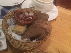 面包-皇冠自酿啤酒坊(中国红街5号楼店)