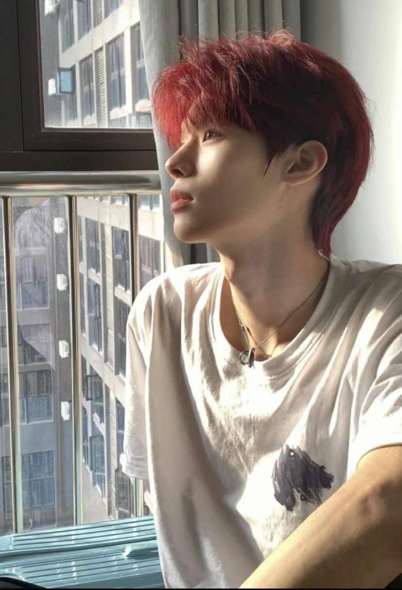 男生海王红发色 发色推荐 海王红