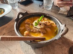 酸木瓜炖牛腩-半山腰·云南菜(侨福芳草地店)